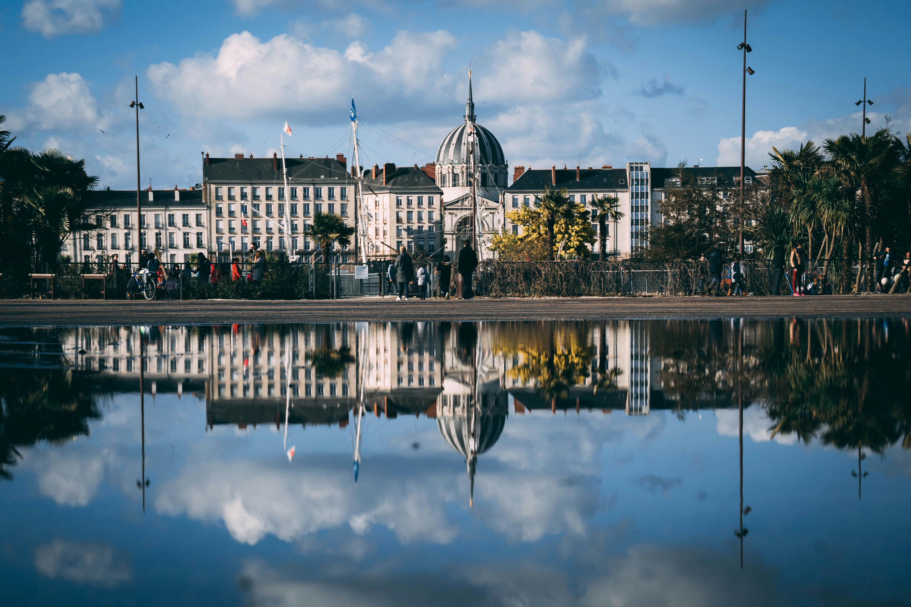 A Nantes le prix moyen d'un cabinet est de 575€